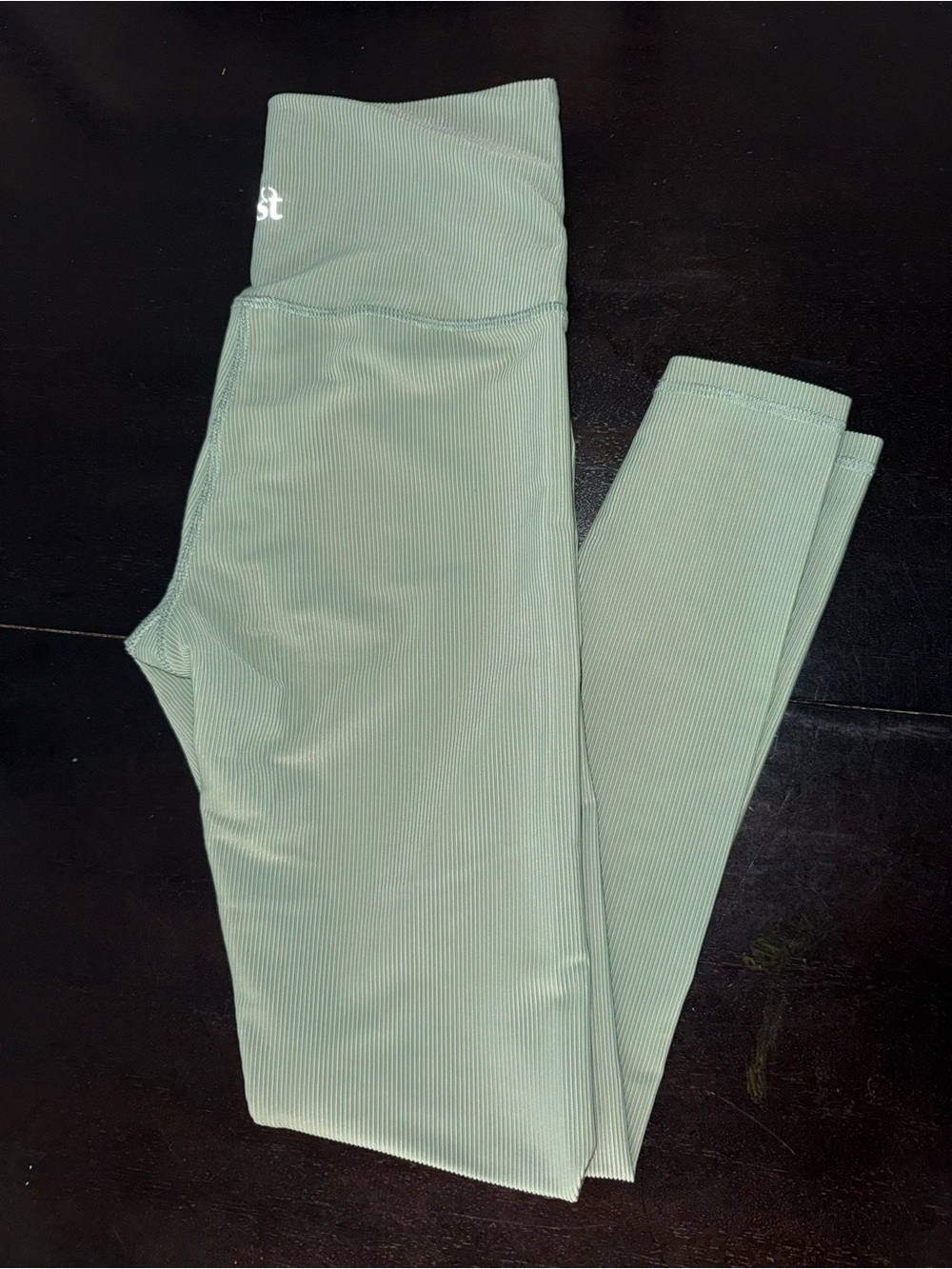 Strut This sage ribbed high rise leggings size M